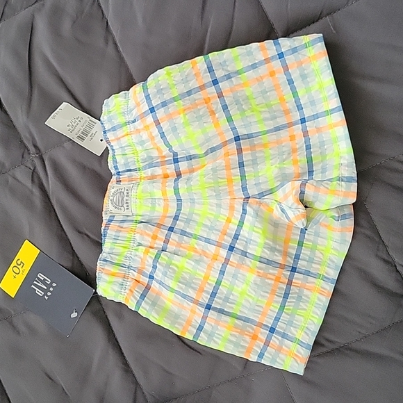 Baby Gap swimming trunks Size 0-6months - Picture 2 of 4